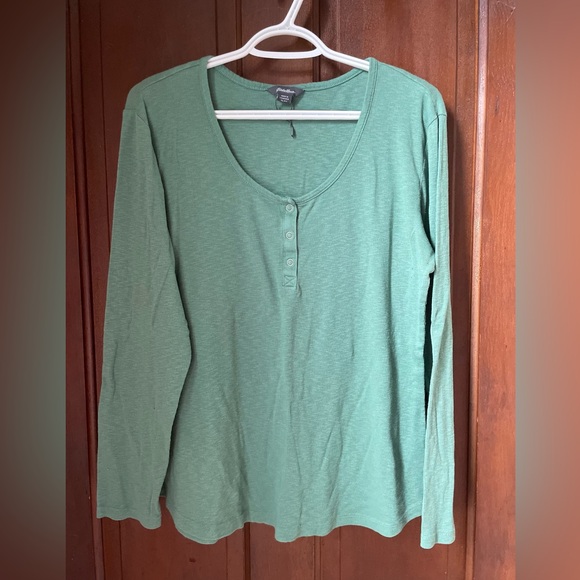 Eddie Bauer women’s extra large long sleeve green top - Picture 1 of 5